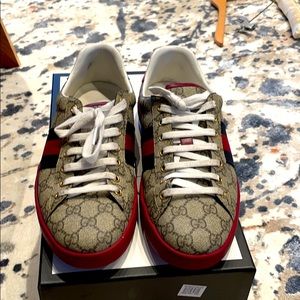 Gucci men’s 
From Gucci, these classic  sneaker